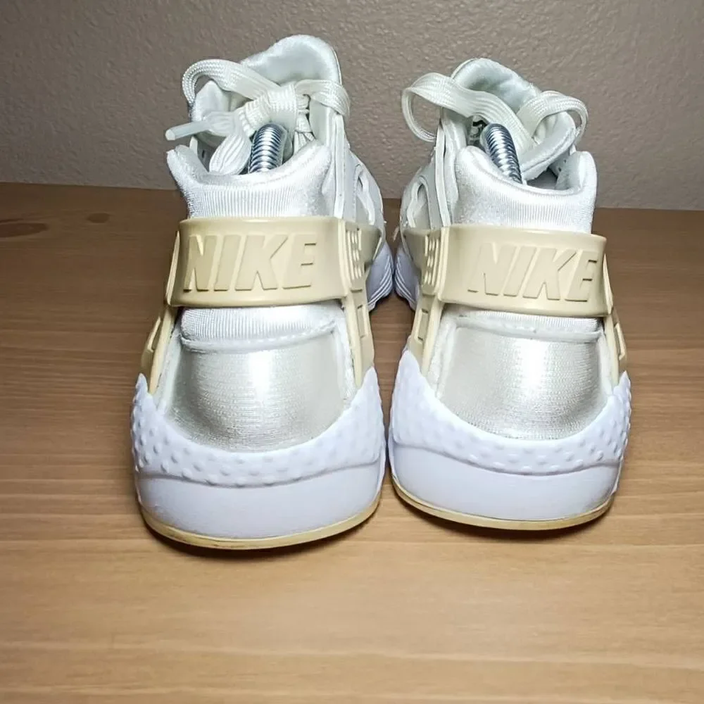 Nike Air Huarache Run Size 5Y 904538-100